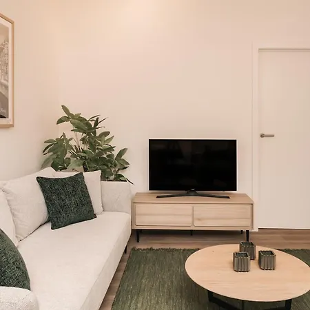 Highest Five By Romy&travis Apartment