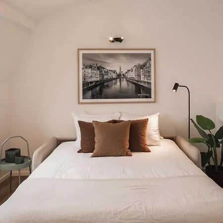 Apartment Highest Five By Romy&travis *
