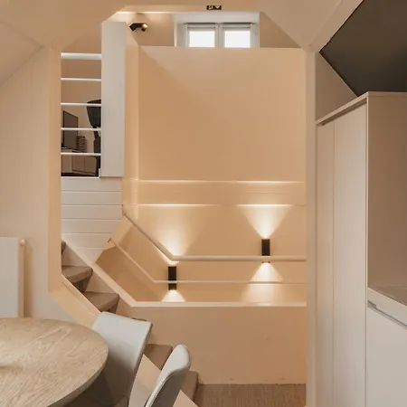 Highest Five By Romy&travis * Bruges