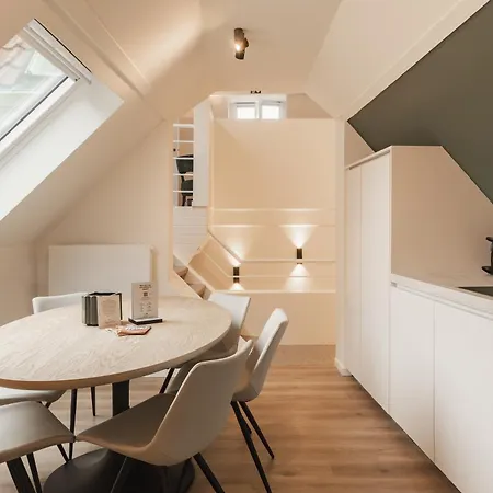 Highest Five By Romy&travis Appartement Brugge