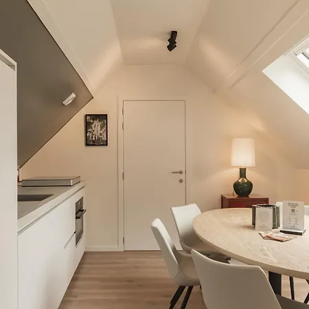 Highest Five By Romy&travis Appartement Brugge